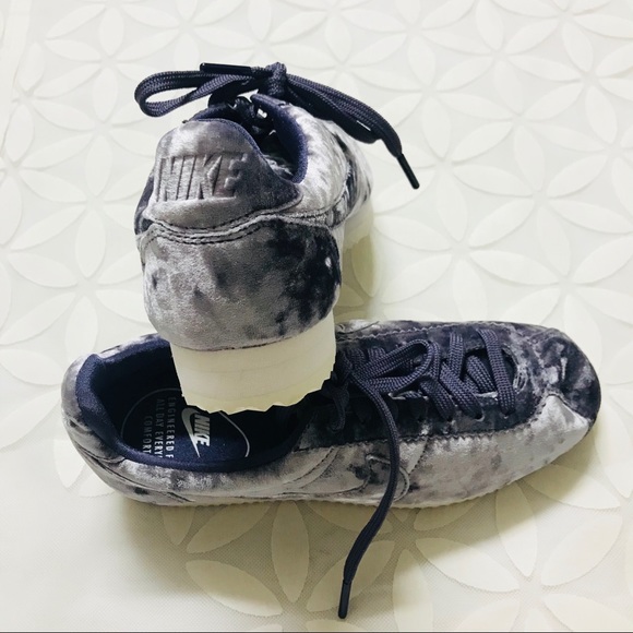 (7) Nike NWT - Picture 2 of 6